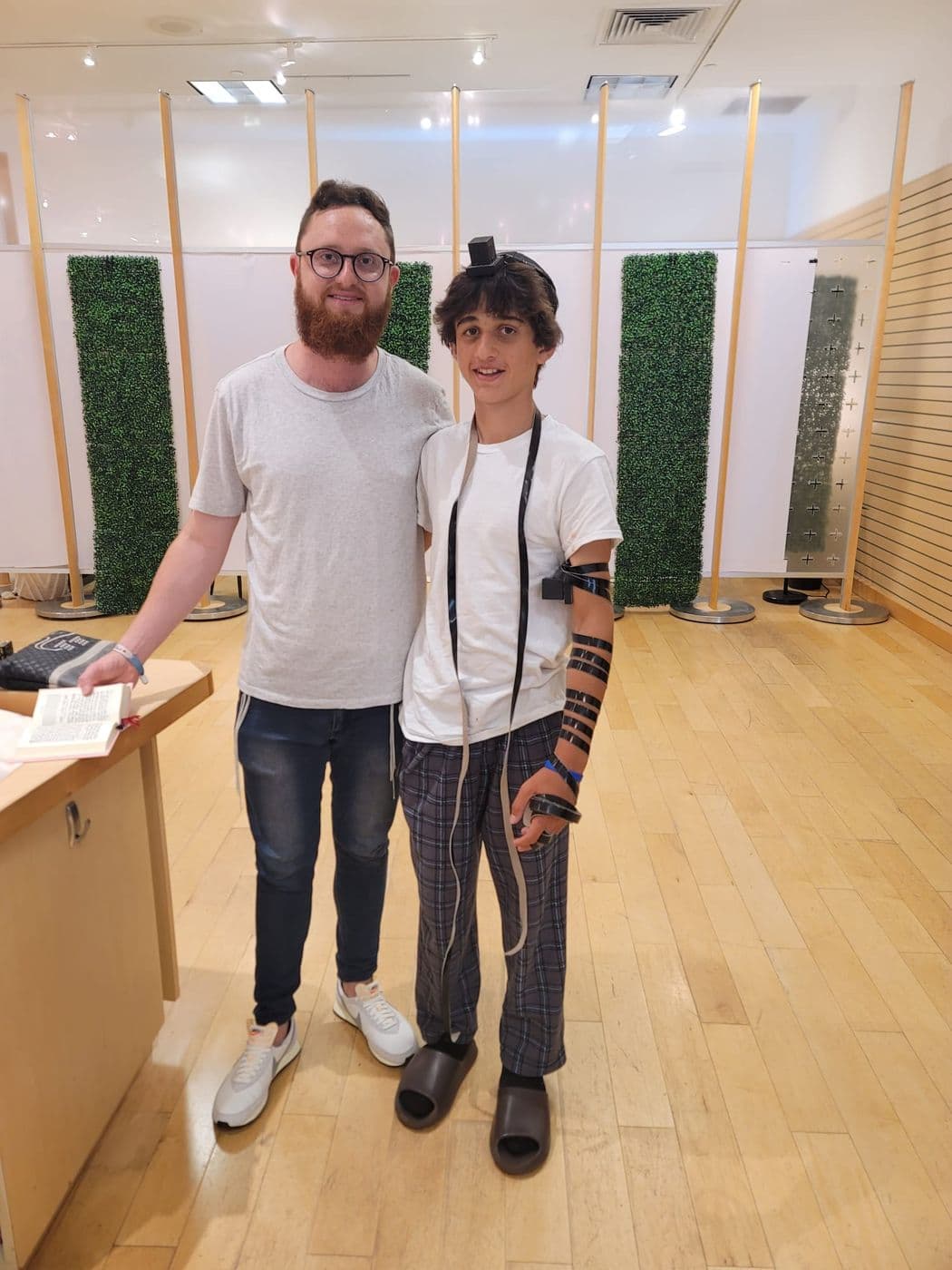 פעילות עם ישראלים
