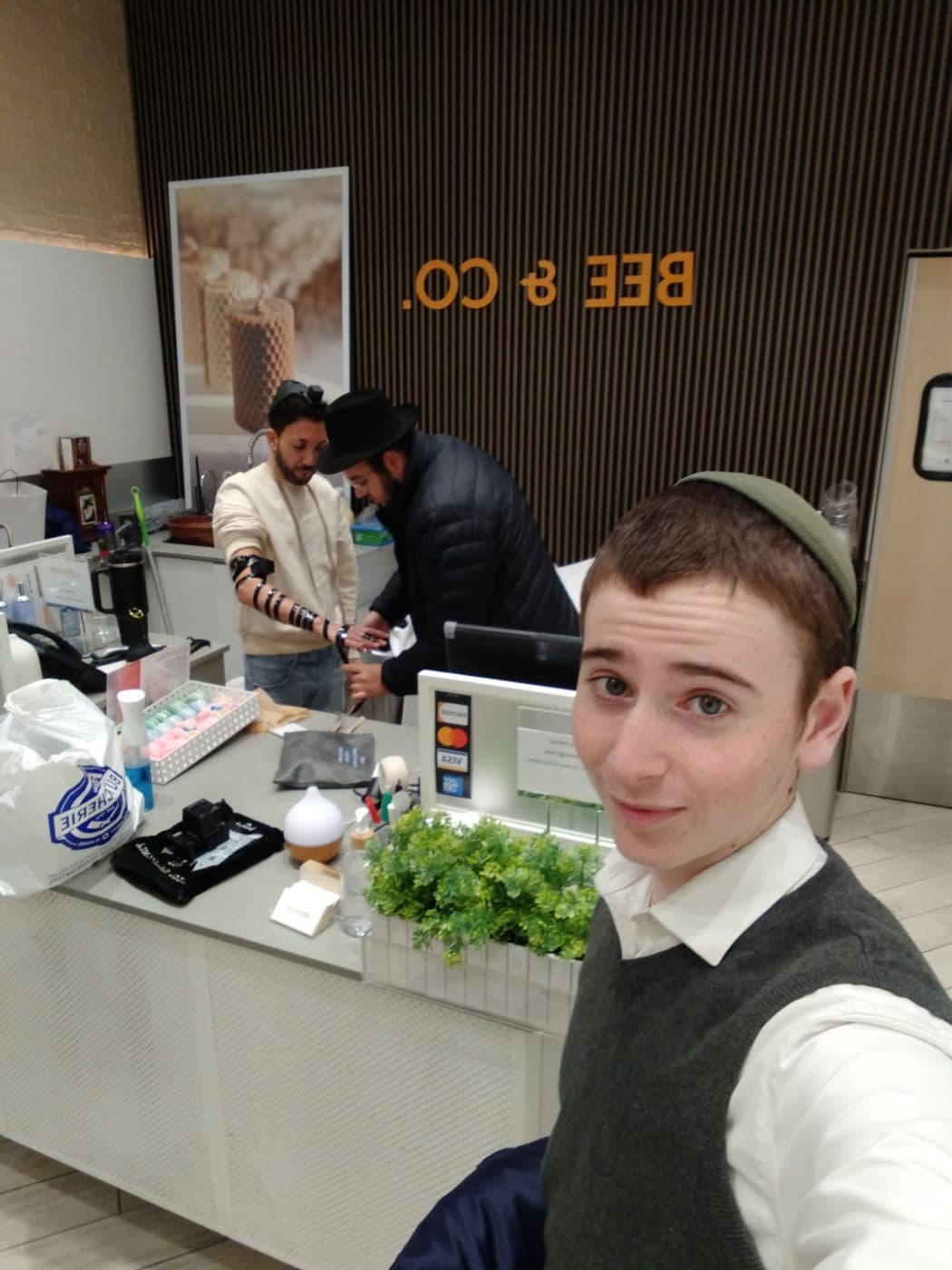 פעילות עם ישראלים